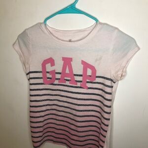 Gap T- Shirt